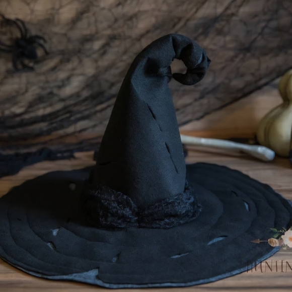 Elegant Black Witch Hat with Lace - Picture 3 of 16